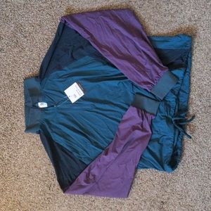 NWT Windy Pullover